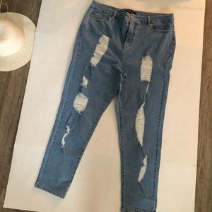 Forever 21 Plus Size 16 Distressed Mom Jeans NWT